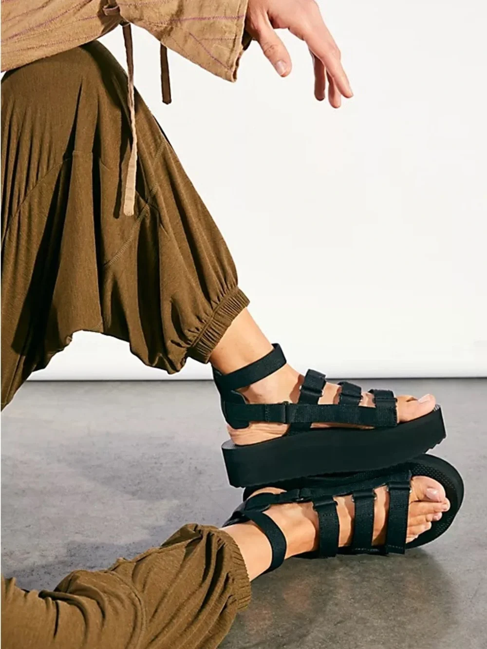 TEVA Flatform Mevia Sandals